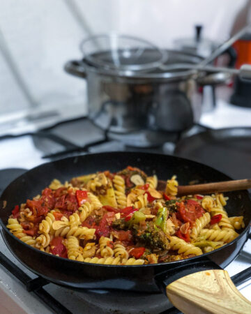 makaron z brokułami