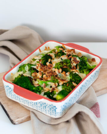 brokuły z migdałami - pieczone