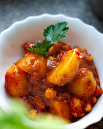 ciecierzyca z ziemniakami