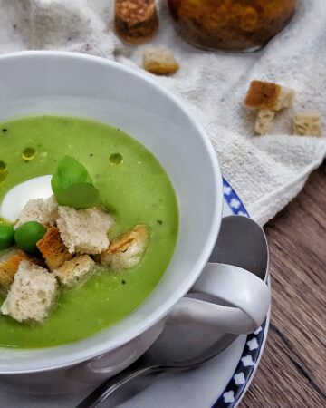 krem z zielonego groszku